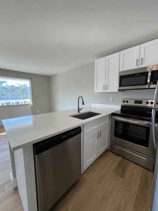 For Rent: $2,095 (1 beds, 1 baths, 580 Square Feet)