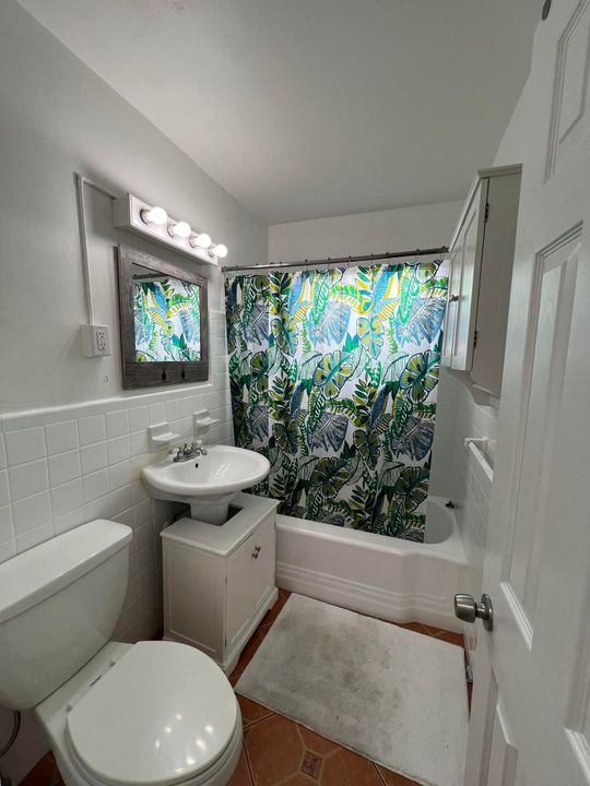 В аренду: $1,750 (1 спален, 1 ванн, 500 Квадратных фут)