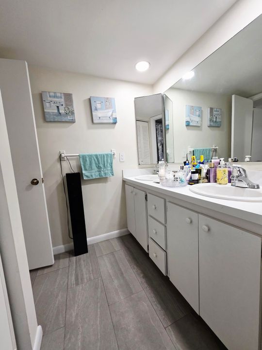 待售: $259,990 (2 贝兹, 2 浴室, 1260 平方英尺)