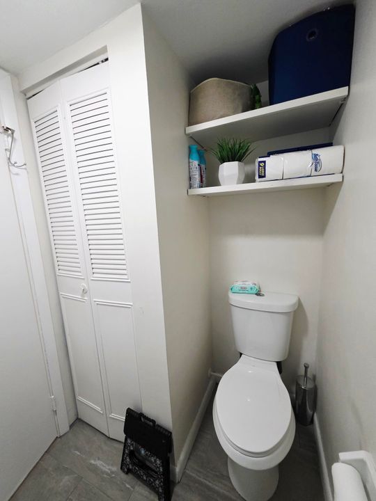 待售: $259,990 (2 贝兹, 2 浴室, 1260 平方英尺)