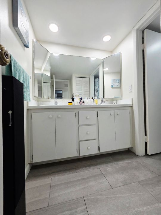 待售: $259,990 (2 贝兹, 2 浴室, 1260 平方英尺)