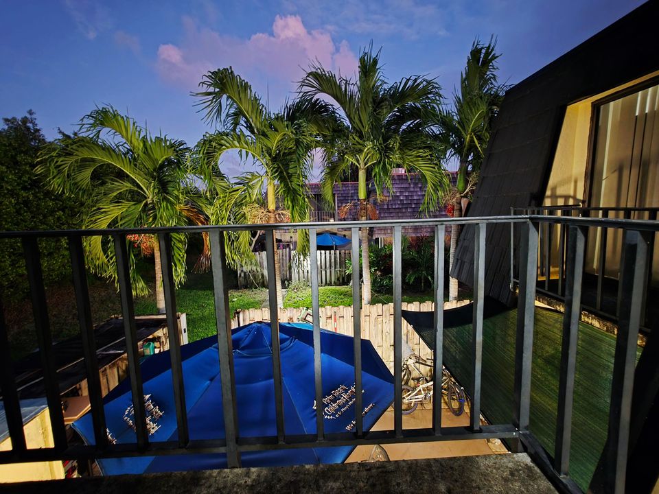 待售: $259,990 (2 贝兹, 2 浴室, 1260 平方英尺)