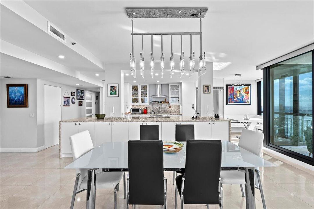 For Sale: $1,899,900 (2 beds, 3 baths, 2011 Square Feet)