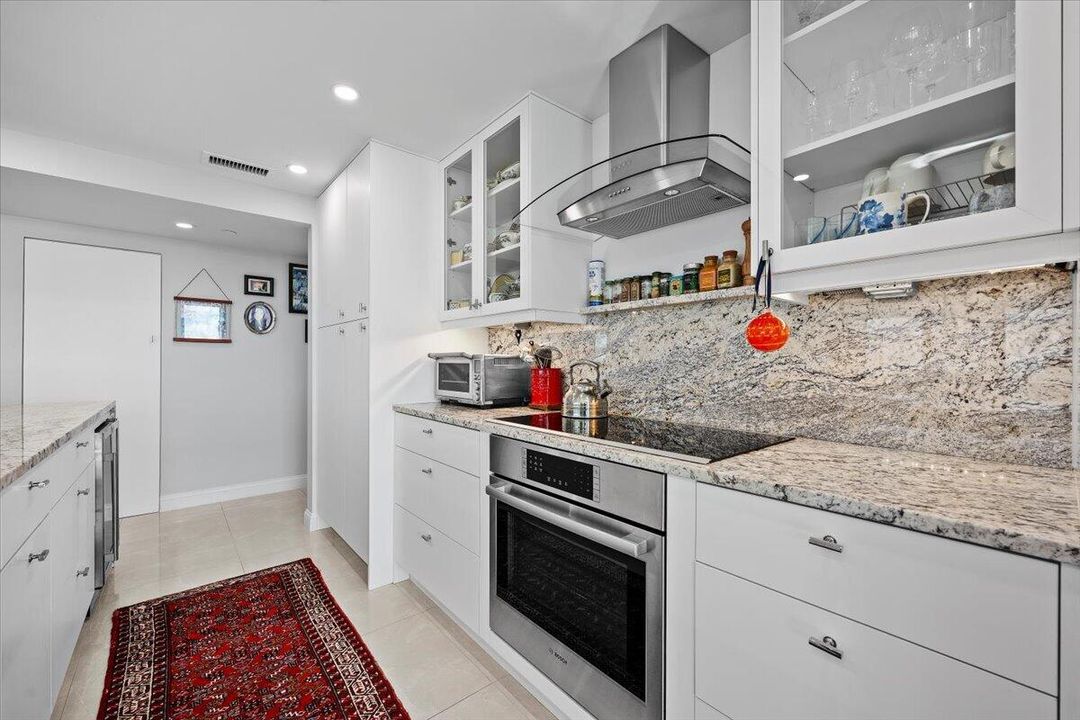 For Sale: $1,899,900 (2 beds, 3 baths, 2011 Square Feet)