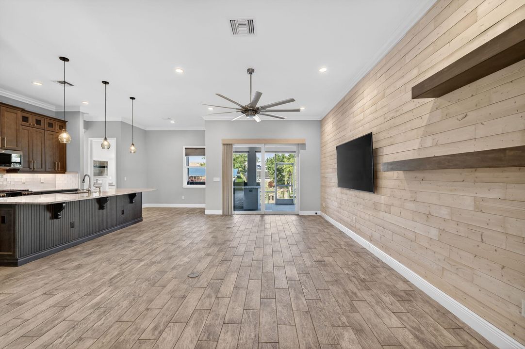 En Venta: $799,990 (3 camas, 3 baños, 2493 Pies cuadrados)