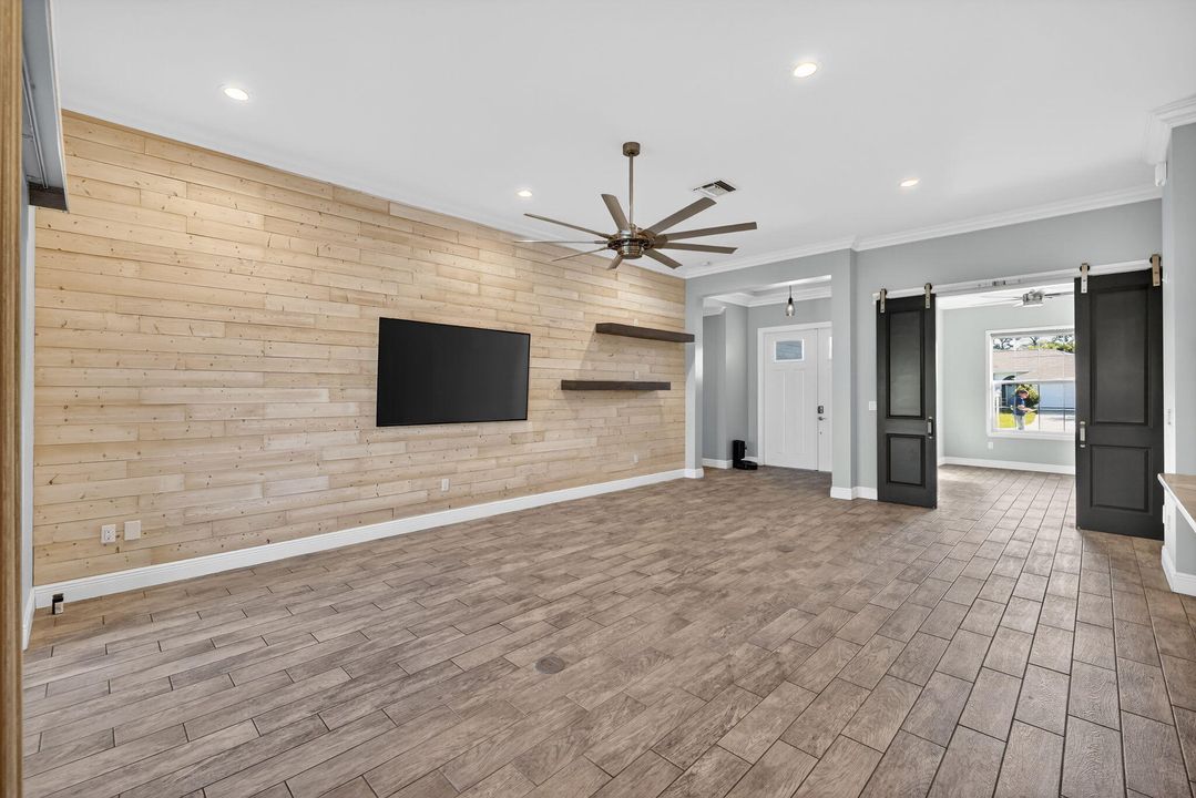 En Venta: $799,990 (3 camas, 3 baños, 2493 Pies cuadrados)