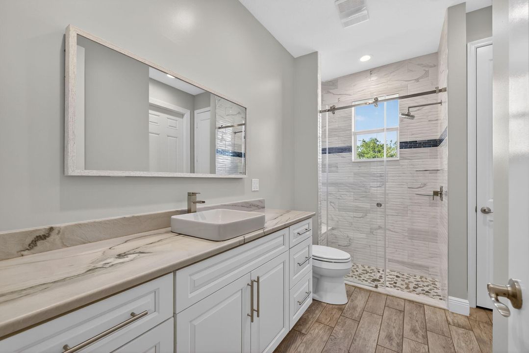 En Venta: $799,990 (3 camas, 3 baños, 2493 Pies cuadrados)