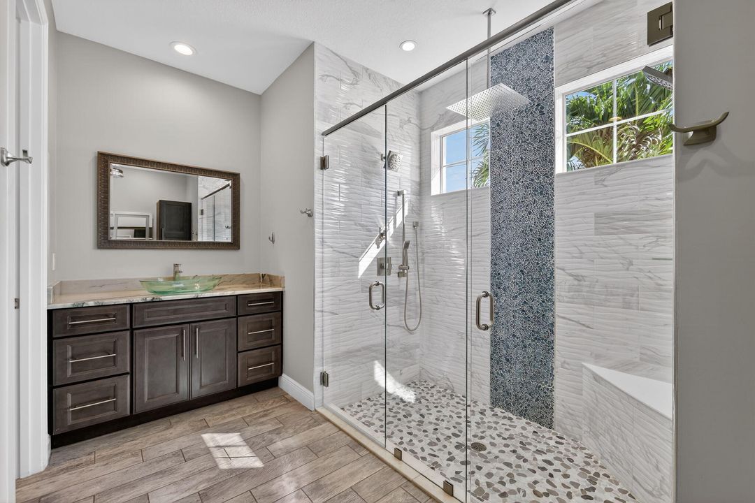 En Venta: $799,990 (3 camas, 3 baños, 2493 Pies cuadrados)