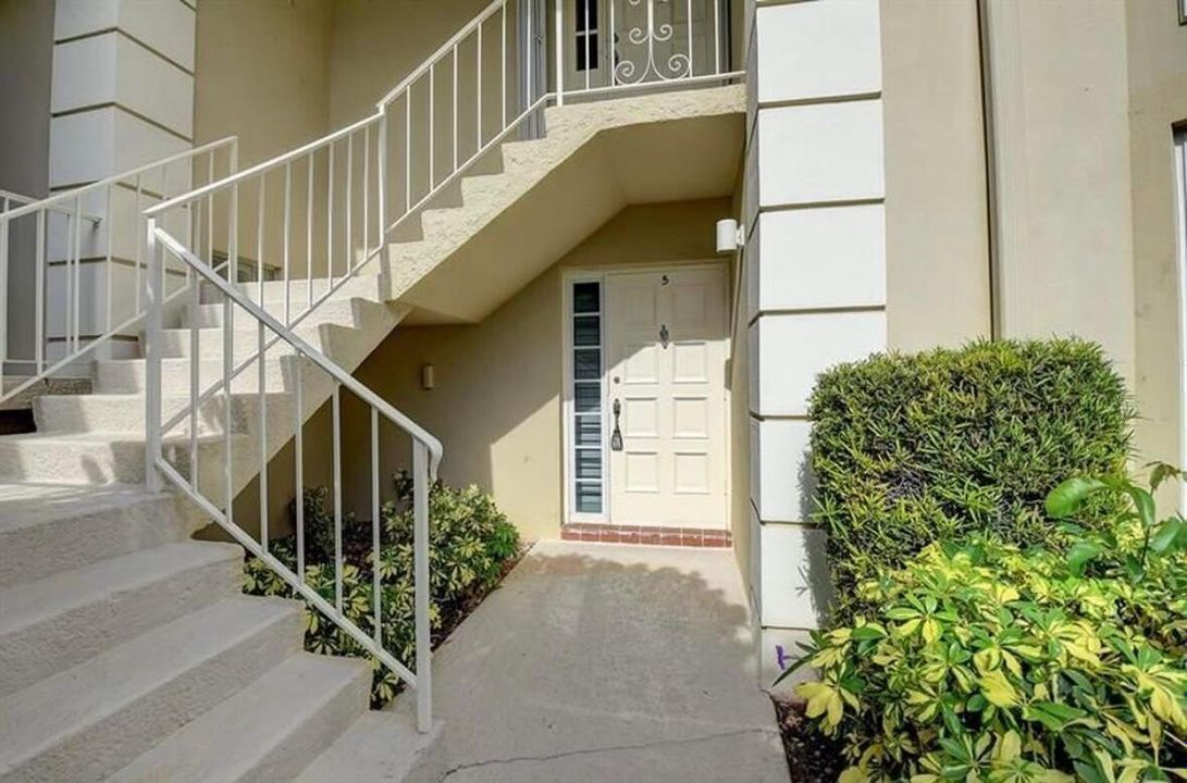 For Rent: $6,500 (2 beds, 2 baths, 1559 Square Feet)