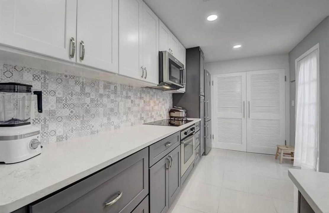 For Rent: $6,500 (2 beds, 2 baths, 1559 Square Feet)