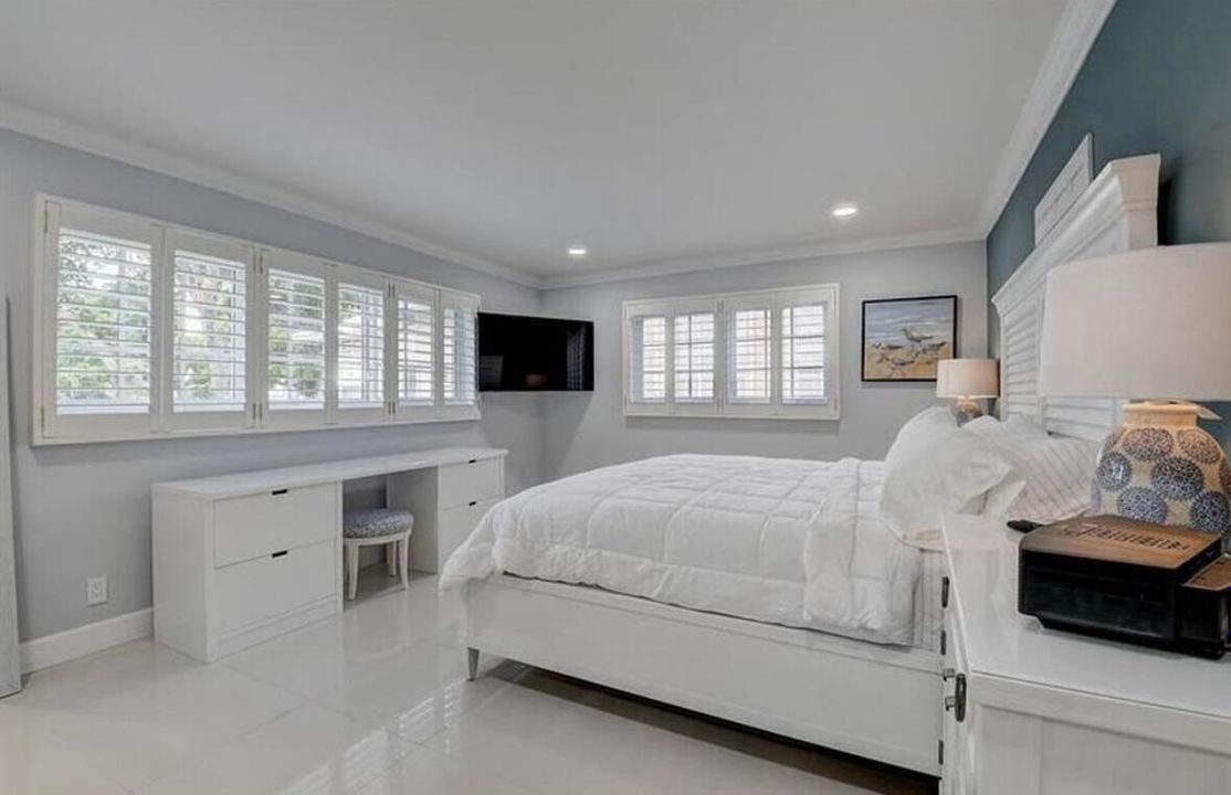 For Rent: $6,500 (2 beds, 2 baths, 1559 Square Feet)