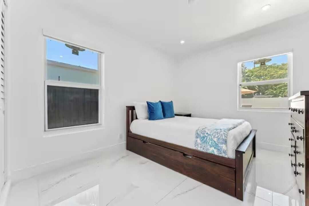 En Venta: $850,000 (3 camas, 2 baños, 1535 Pies cuadrados)