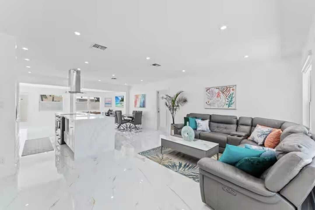 En Venta: $850,000 (3 camas, 2 baños, 1535 Pies cuadrados)