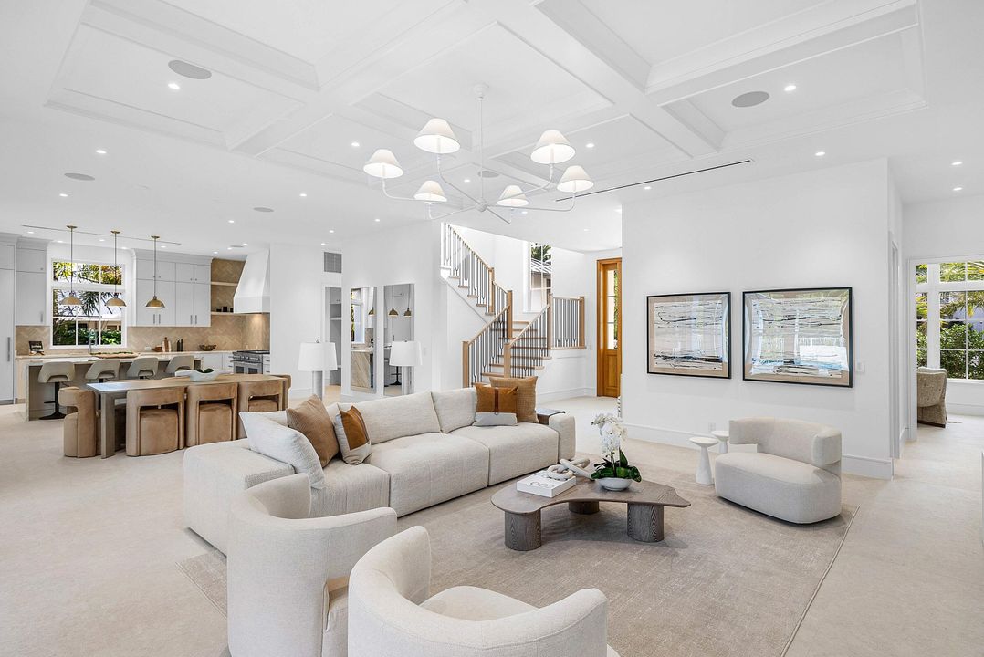 For Sale: $8,995,000 (6 beds, 6 baths, 4928 Square Feet)