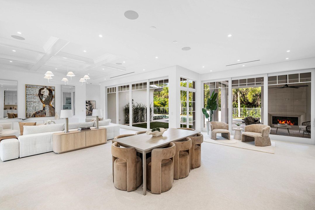 For Sale: $8,995,000 (6 beds, 6 baths, 4928 Square Feet)