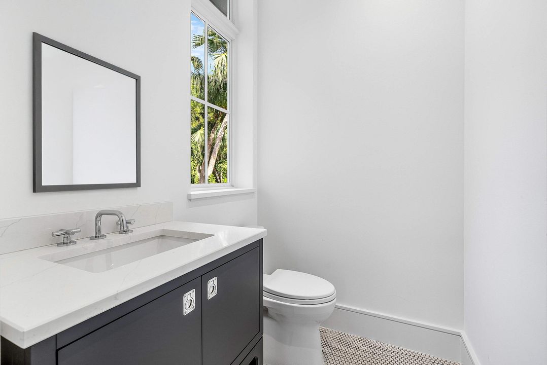 For Sale: $8,995,000 (6 beds, 6 baths, 4928 Square Feet)