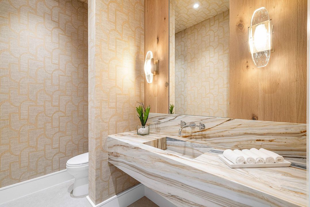 For Sale: $8,995,000 (6 beds, 6 baths, 4928 Square Feet)