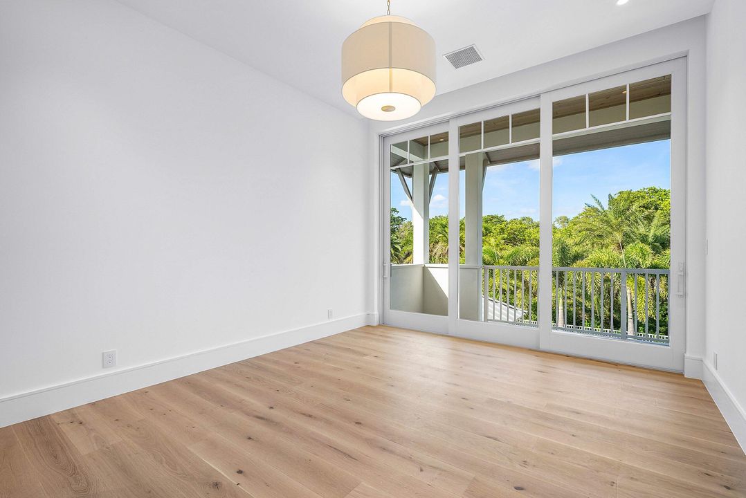 For Sale: $8,995,000 (6 beds, 6 baths, 4928 Square Feet)