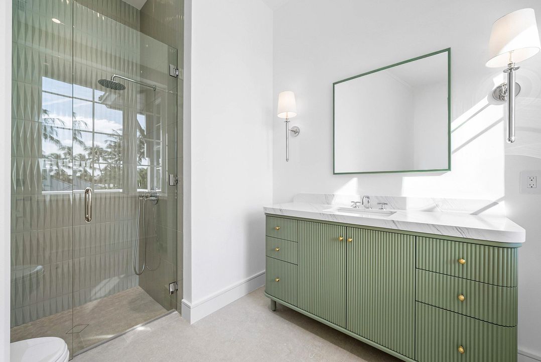 For Sale: $8,995,000 (6 beds, 6 baths, 4928 Square Feet)