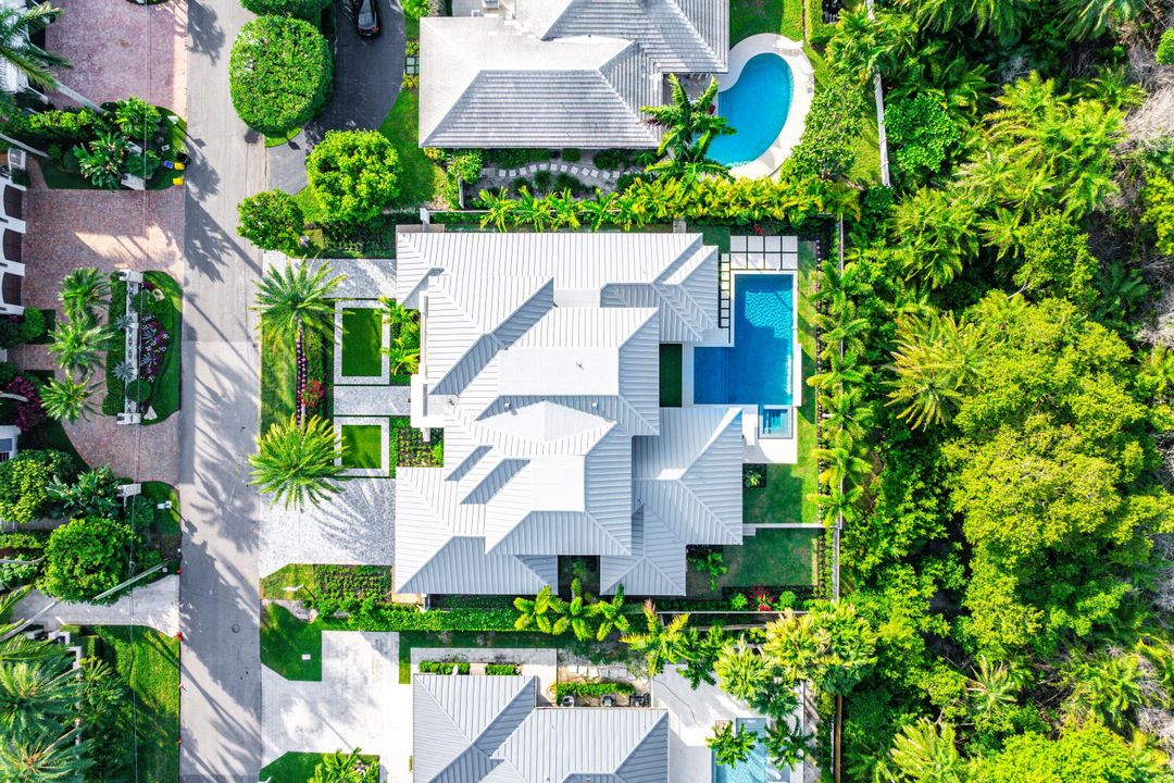 For Sale: $8,995,000 (6 beds, 6 baths, 4928 Square Feet)