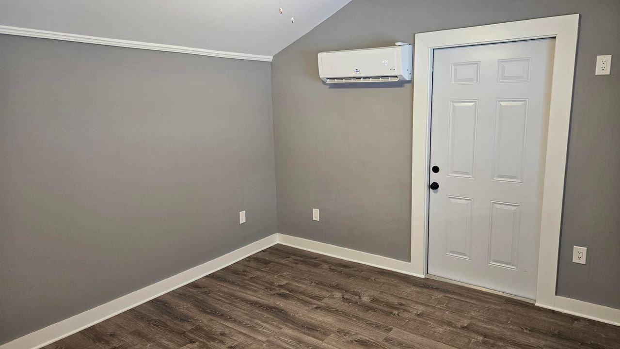 В аренду: $1,575 (1 спален, 1 ванн, 400 Квадратных фут)