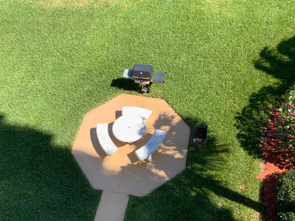 For Rent: $2,800 (2 beds, 2 baths, 1040 Square Feet)