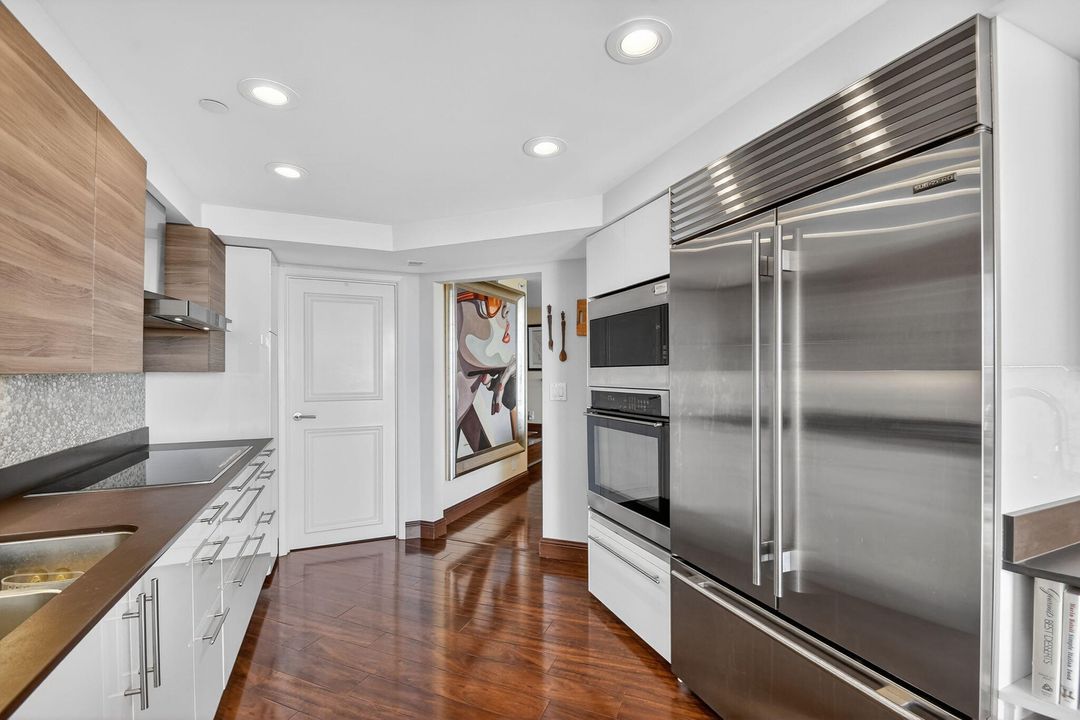 En Venta: $875,000 (3 camas, 2 baños, 2200 Pies cuadrados)