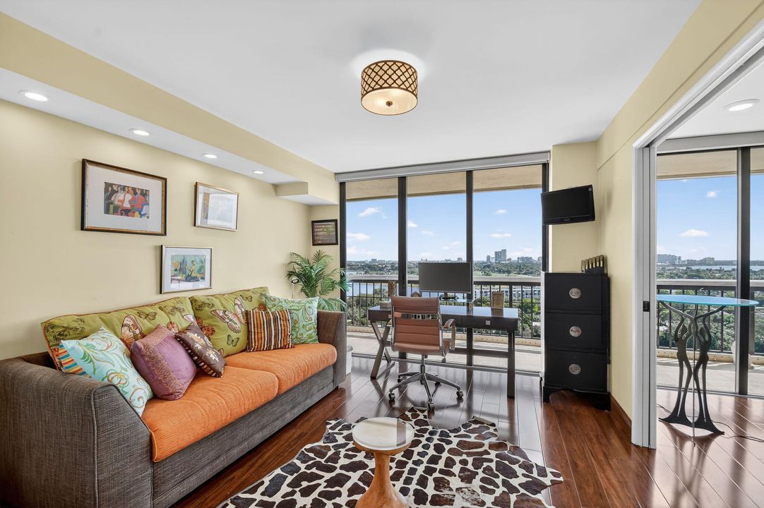 En Venta: $875,000 (3 camas, 2 baños, 2200 Pies cuadrados)