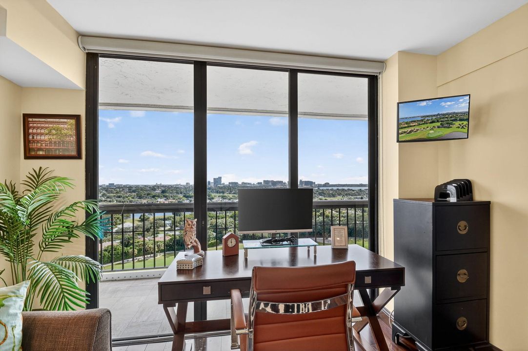 En Venta: $875,000 (3 camas, 2 baños, 2200 Pies cuadrados)