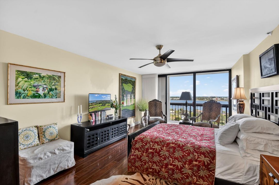 En Venta: $875,000 (3 camas, 2 baños, 2200 Pies cuadrados)