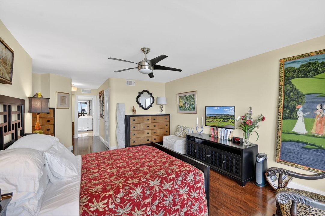 En Venta: $875,000 (3 camas, 2 baños, 2200 Pies cuadrados)