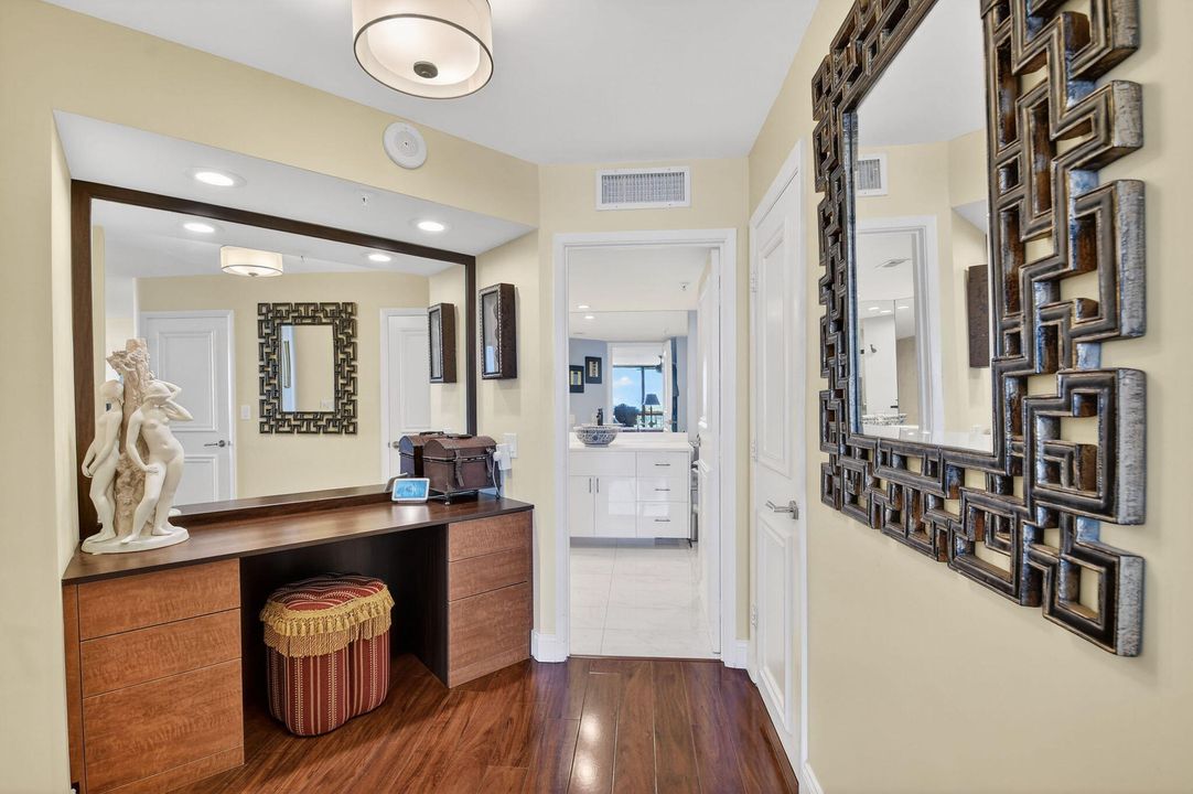 En Venta: $875,000 (3 camas, 2 baños, 2200 Pies cuadrados)