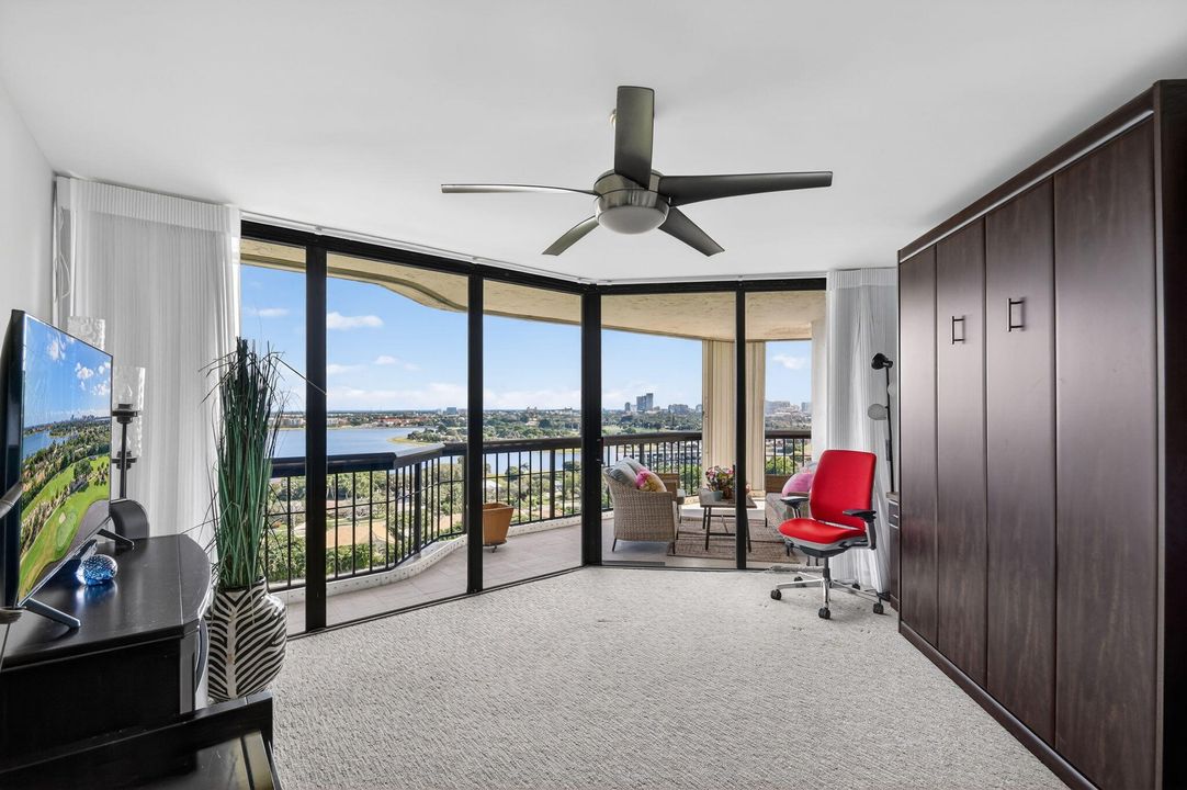 En Venta: $875,000 (3 camas, 2 baños, 2200 Pies cuadrados)