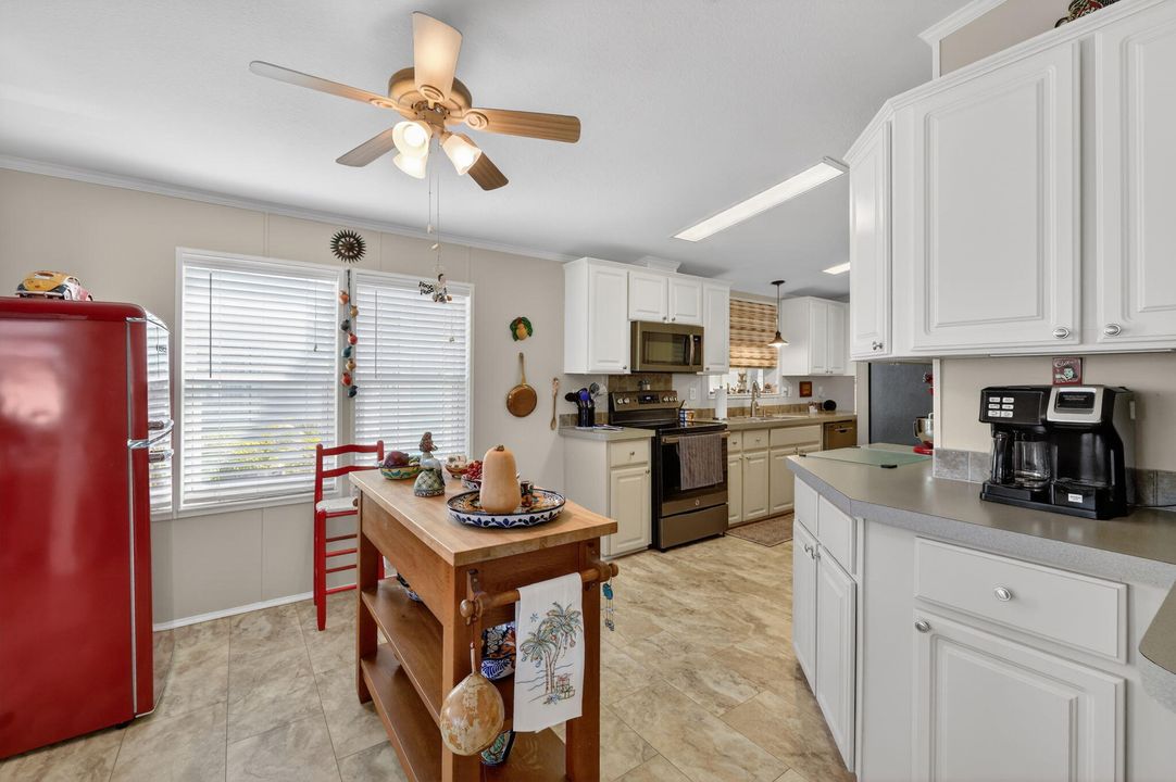 For Sale: $129,900 (3 beds, 2 baths, 1848 Square Feet)