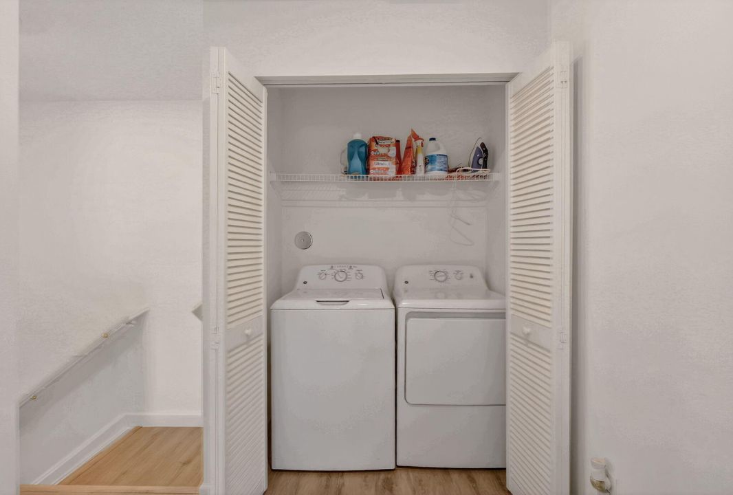 En Venta: $474,900 (4 camas, 2 baños, 1743 Pies cuadrados)