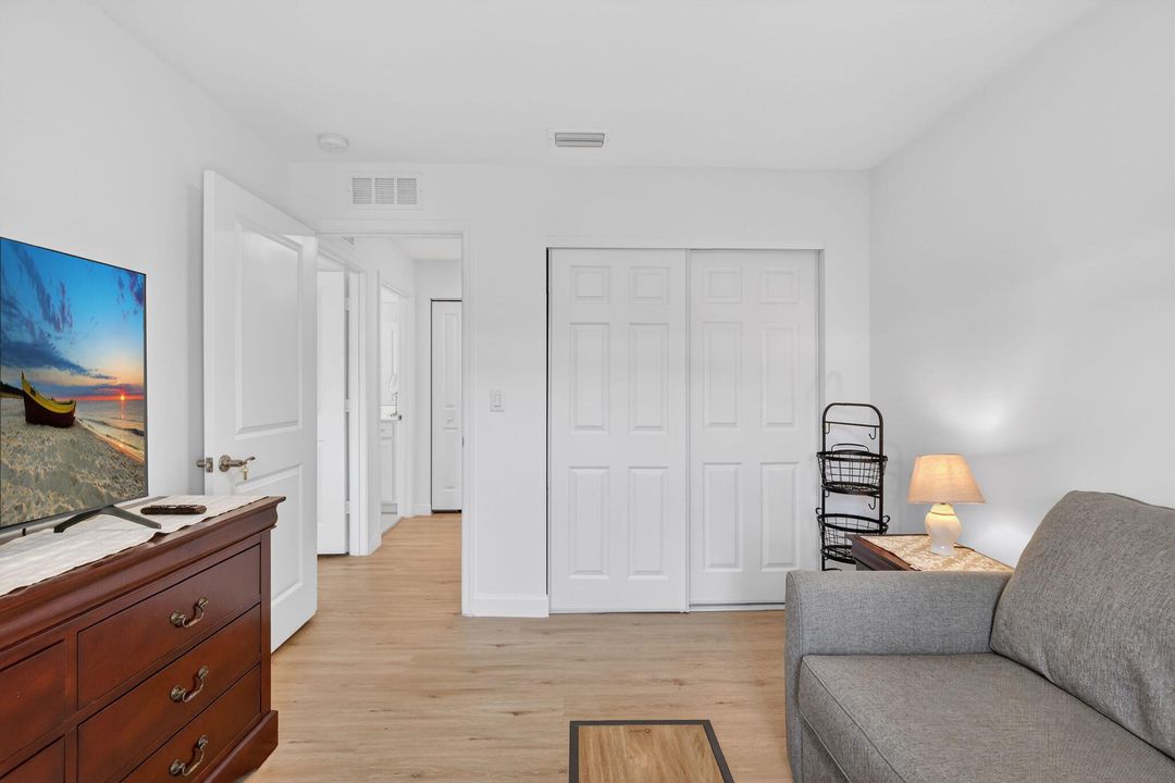 En Venta: $474,900 (4 camas, 2 baños, 1743 Pies cuadrados)