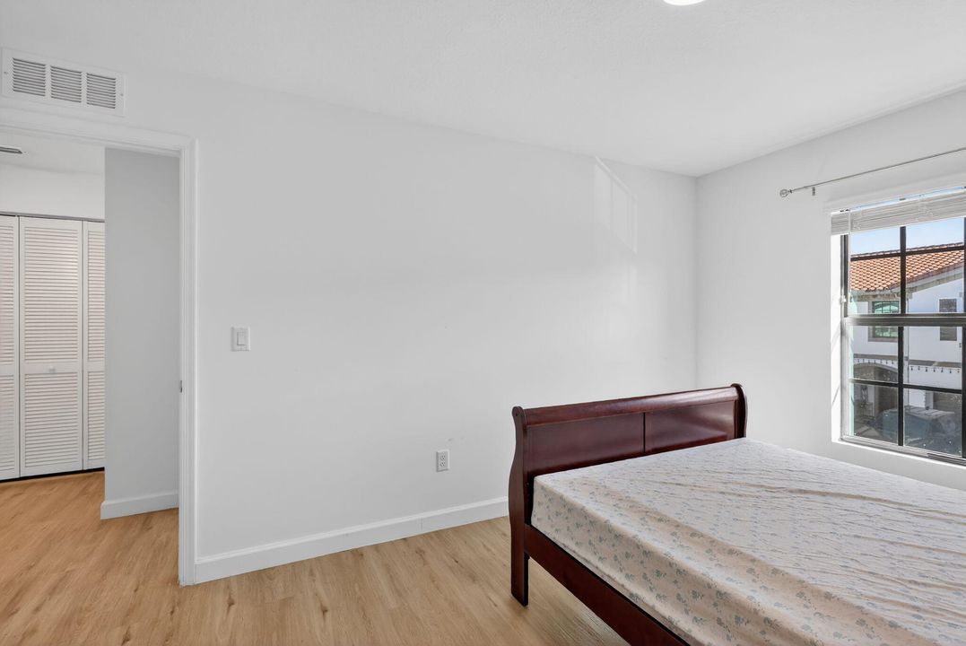 En Venta: $474,900 (4 camas, 2 baños, 1743 Pies cuadrados)