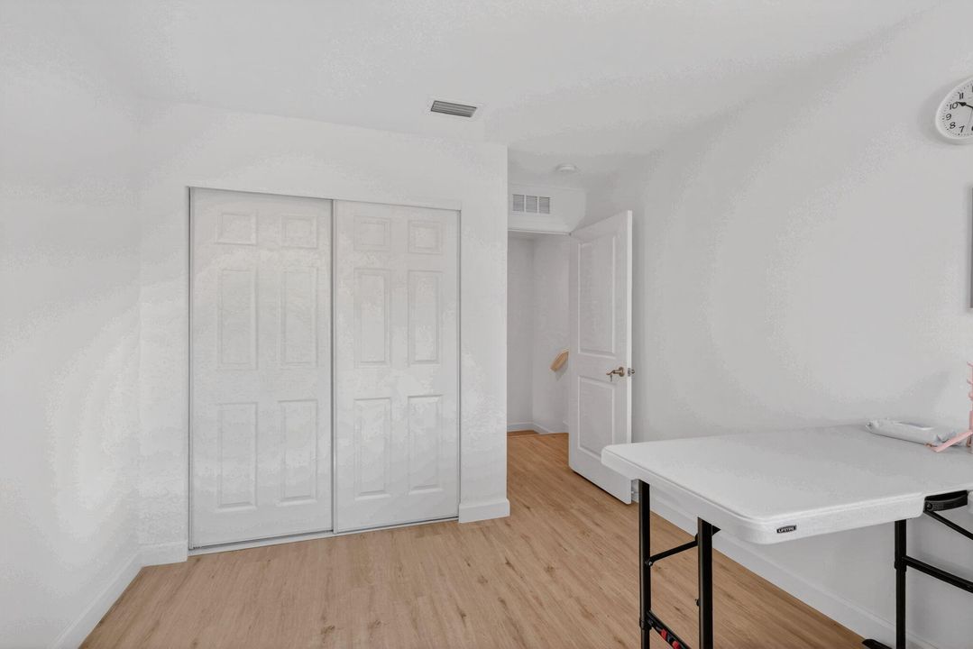 En Venta: $474,900 (4 camas, 2 baños, 1743 Pies cuadrados)