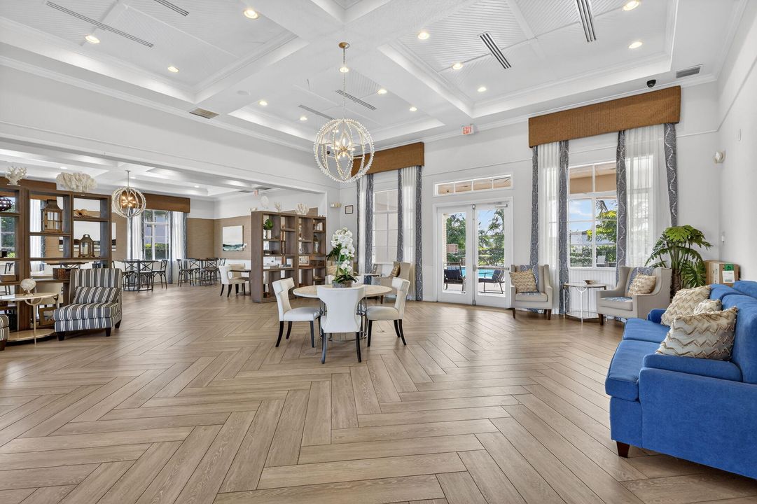 En Venta: $474,900 (4 camas, 2 baños, 1743 Pies cuadrados)