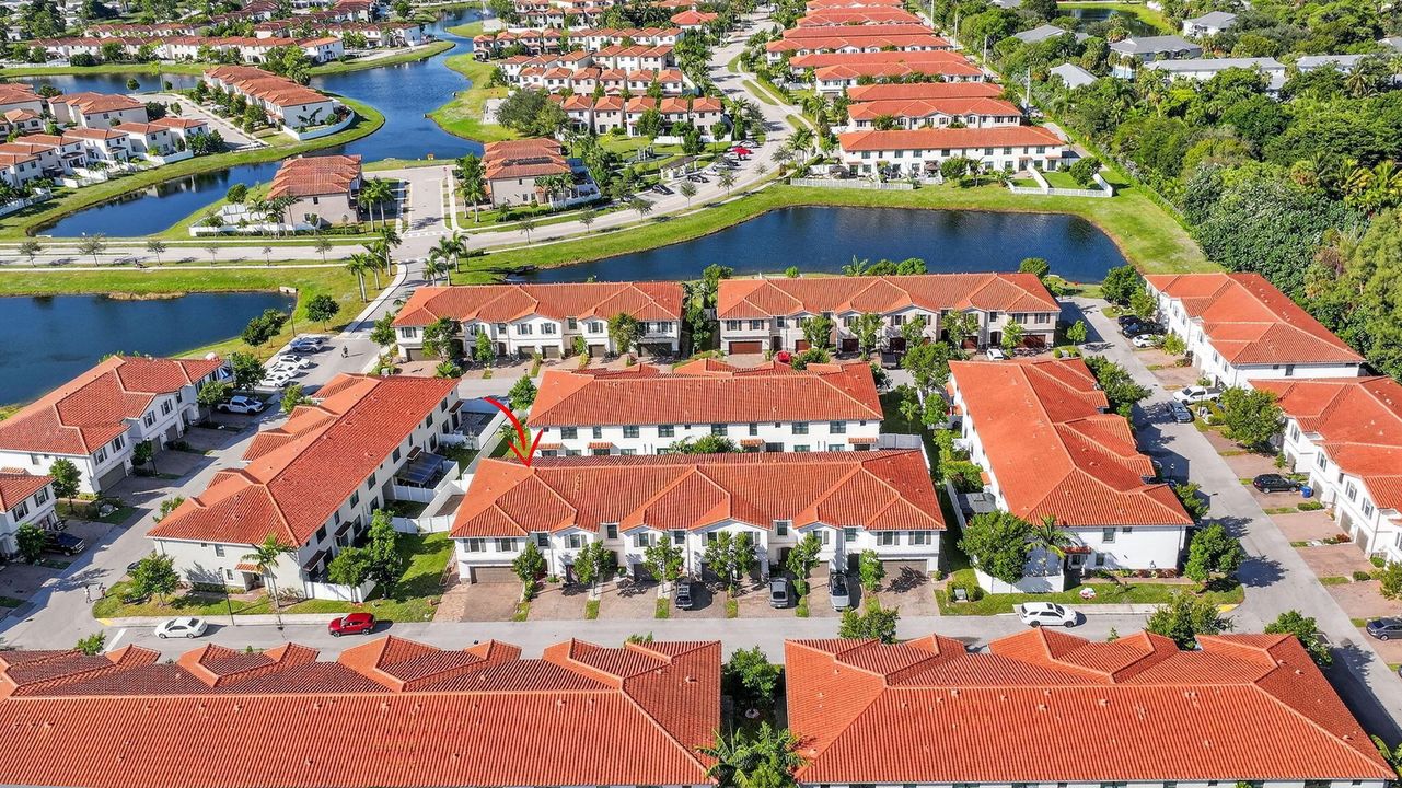 En Venta: $474,900 (4 camas, 2 baños, 1743 Pies cuadrados)