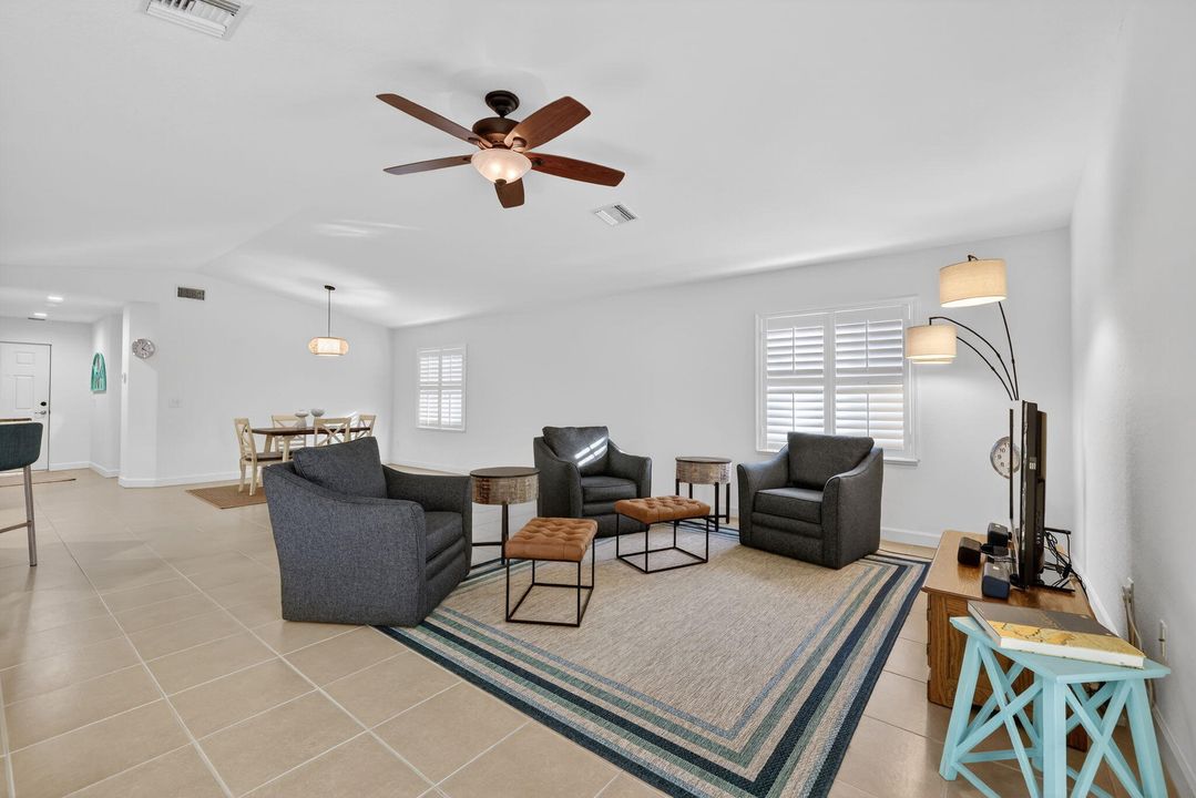 En Venta: $175,000 (2 camas, 2 baños, 1689 Pies cuadrados)