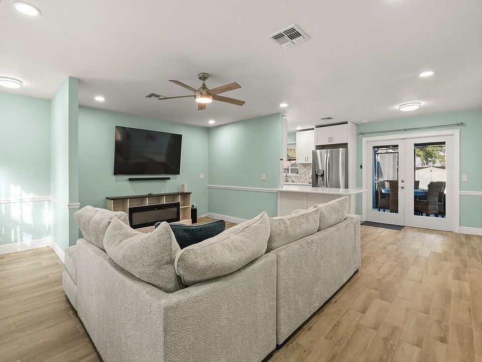 En Venta: $395,000 (3 camas, 2 baños, 1508 Pies cuadrados)