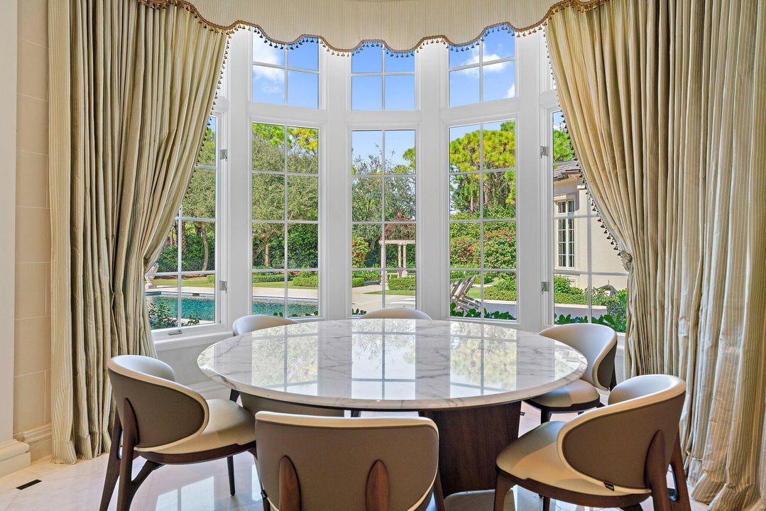 待售: $26,500,000 (6 贝兹, 8 浴室, 10401 平方英尺)