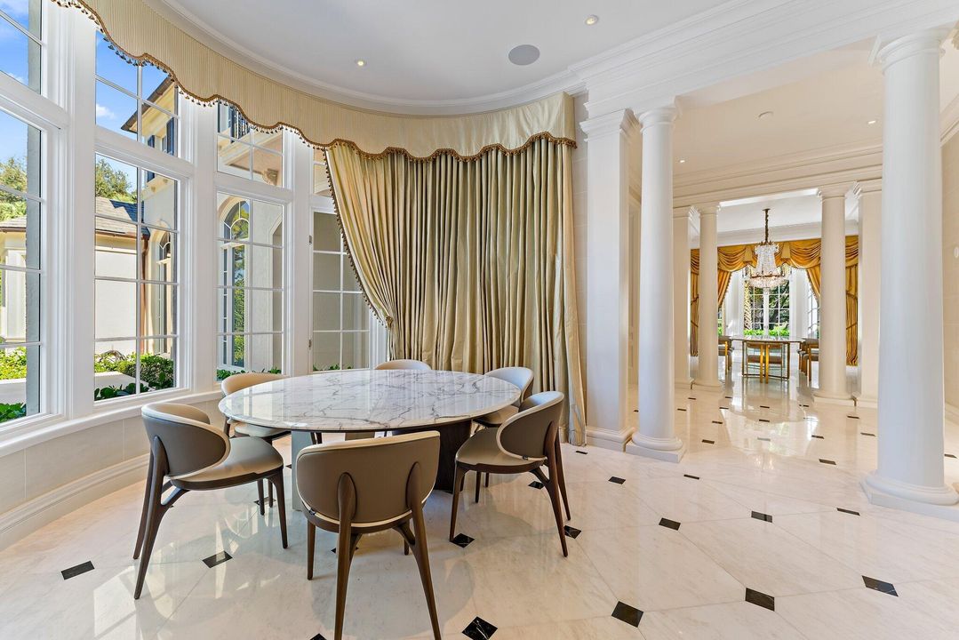 待售: $26,500,000 (6 贝兹, 8 浴室, 10401 平方英尺)