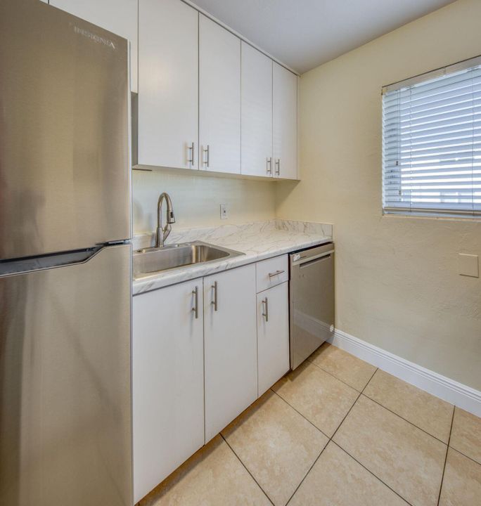 В аренду: $1,750 (1 спален, 1 ванн, 750 Квадратных фут)