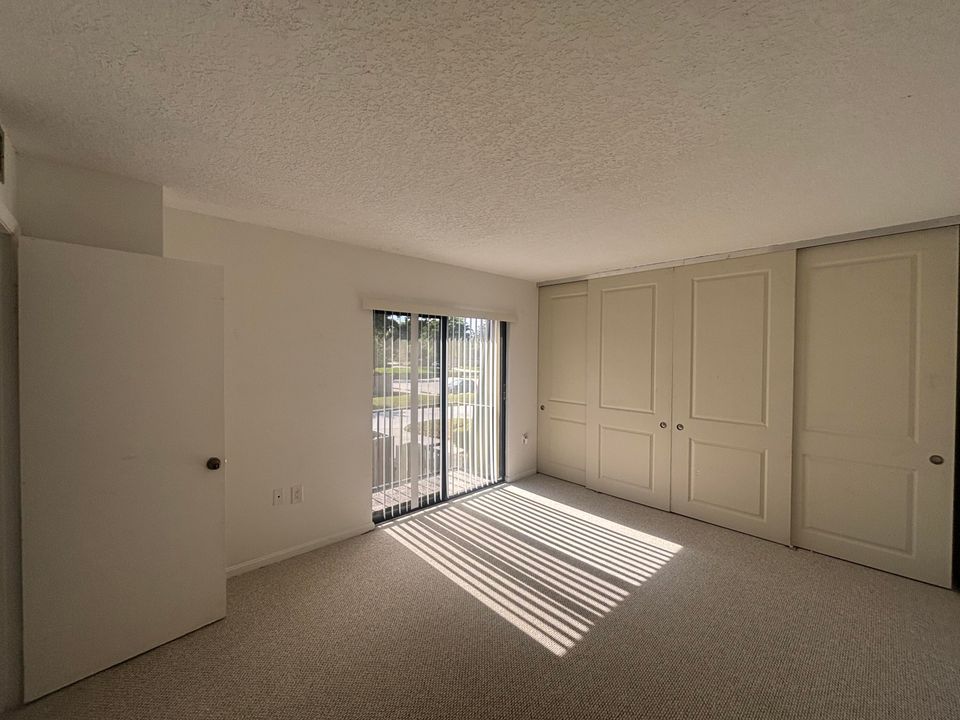 For Rent: $2,550 (2 beds, 2 baths, 1236 Square Feet)