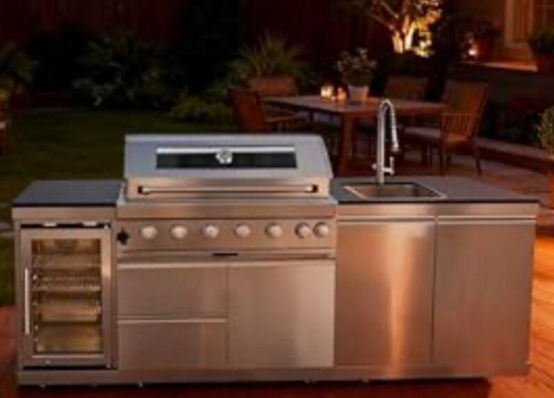 For Sale: $1,179,000 (5 beds, 3 baths, 3404 Square Feet)