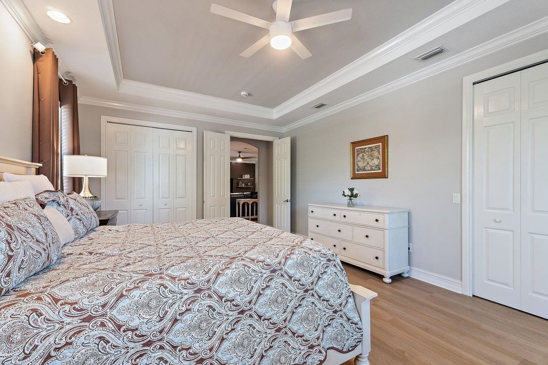 For Sale: $349,900 (3 beds, 2 baths, 1920 Square Feet)