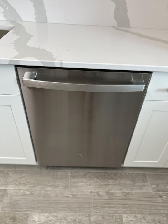 В аренду: $2,200 (2 спален, 1 ванн, 956 Квадратных фут)