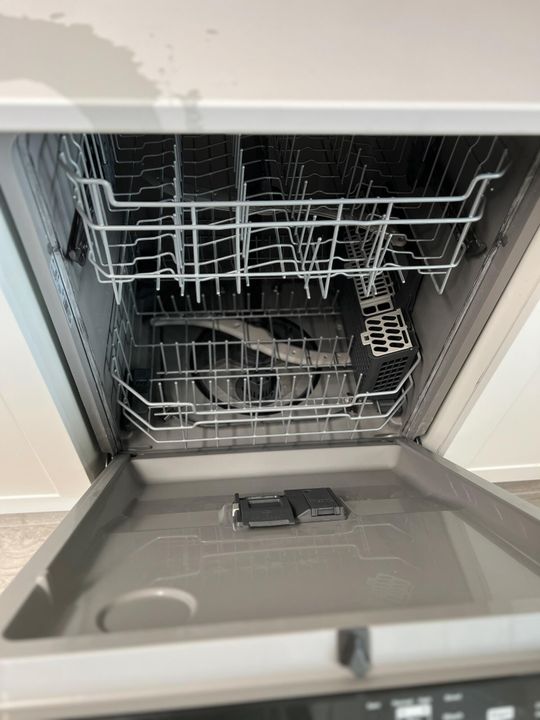 В аренду: $2,200 (2 спален, 1 ванн, 956 Квадратных фут)